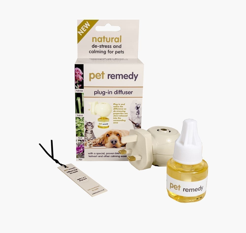 PE001.jpg Pet Remedy Plug-In Diffuser Pack (3 Pin) - Image 1