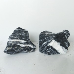 Black & White Aurum Rock -