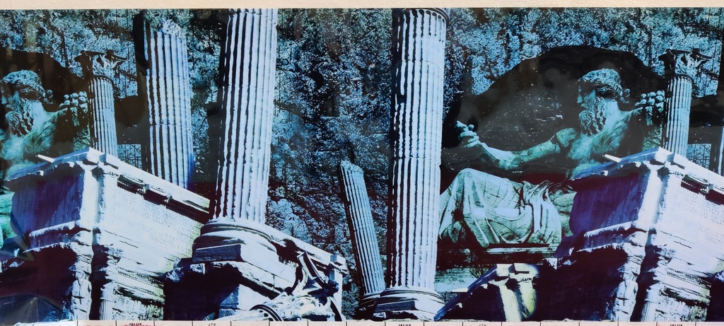 1 Boyu Plastic Background Paper 40cm x 15m - Image 1