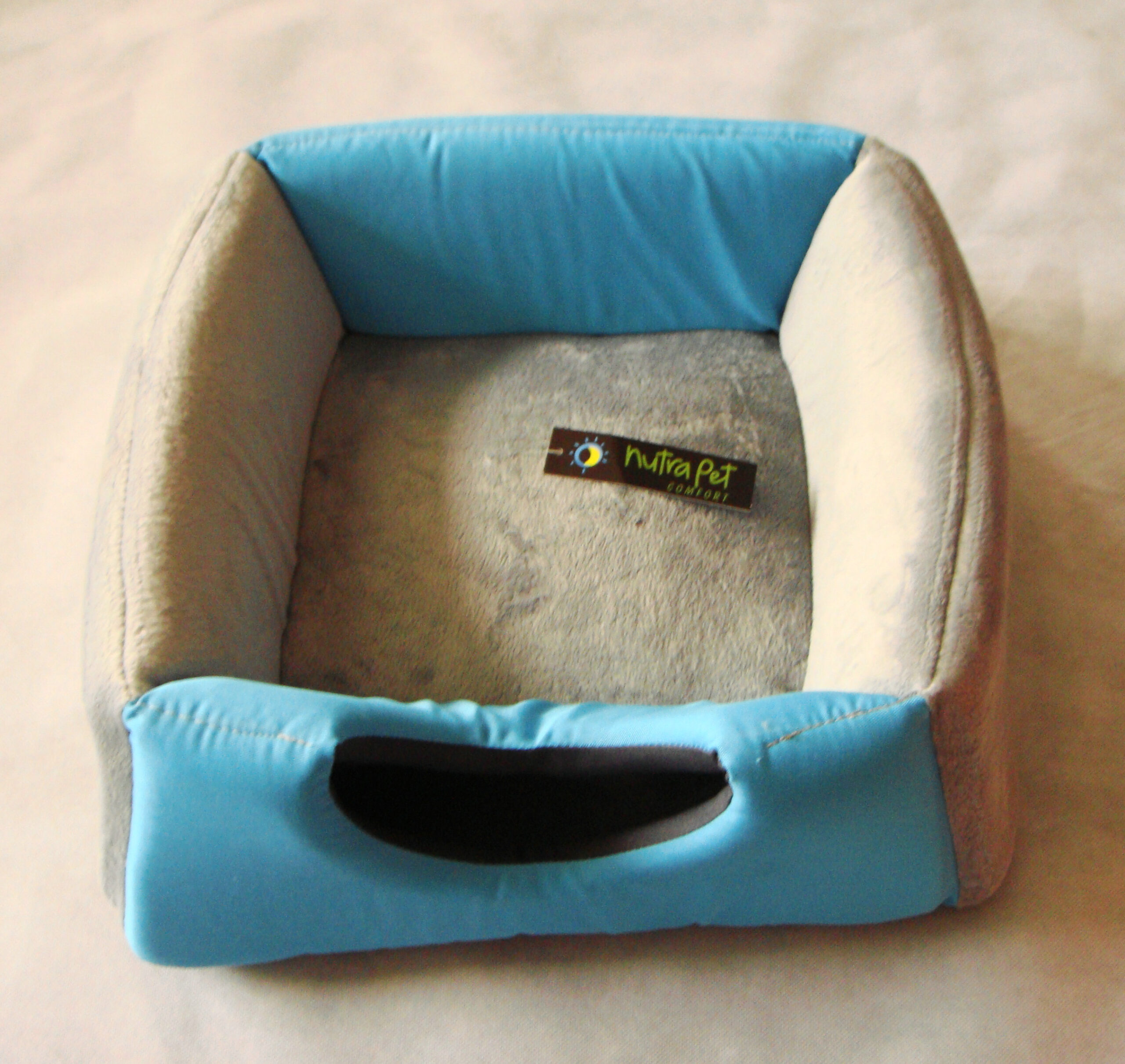main-649.jpg Nutrapet Catnap Convertible Birght Grey/Blue 41*41*30Cms - Image 1