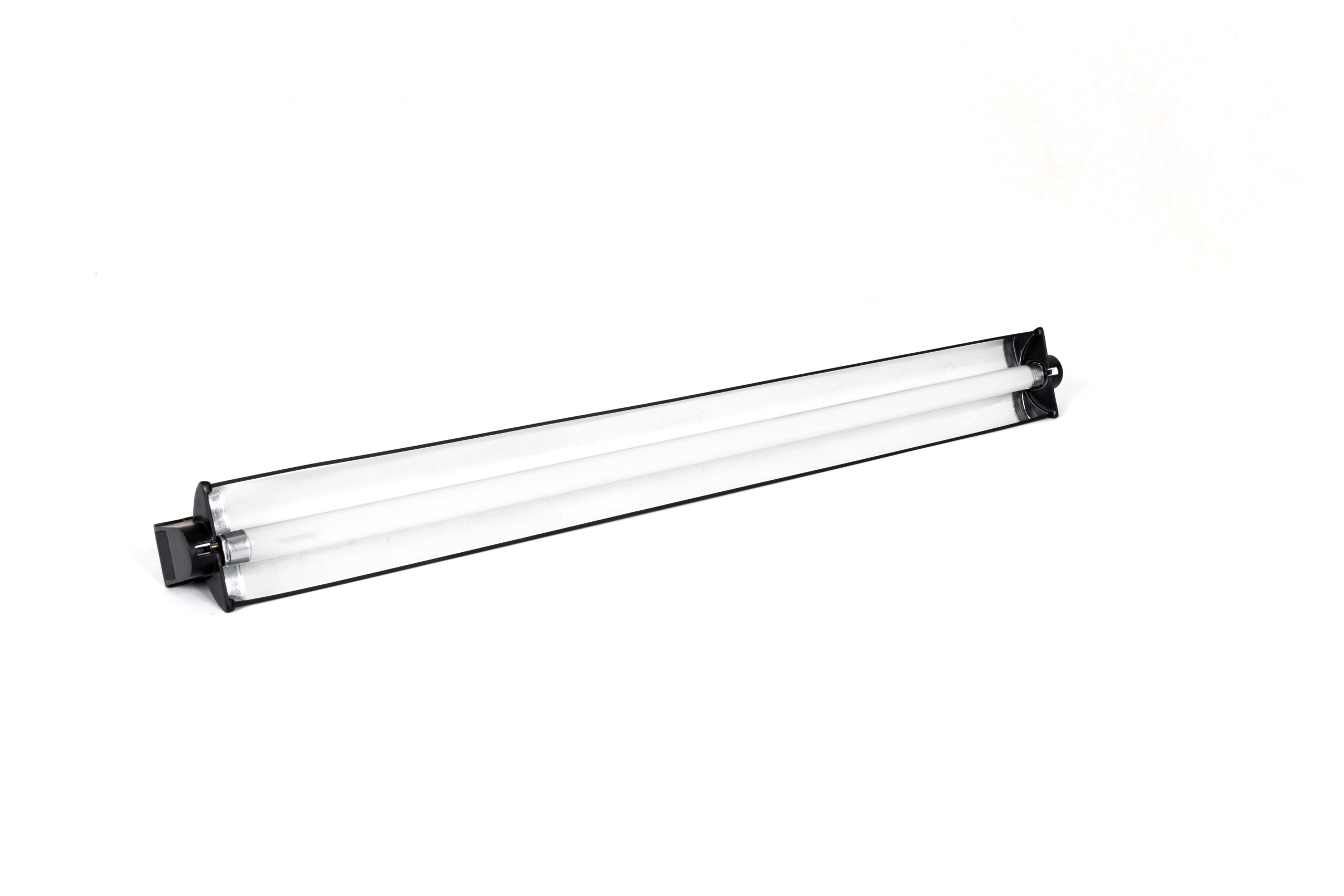 17842749091793689732.jpg ReptiWorks Pro T5 Lighting Kit-39WIncluding 10.0 T5 Uvb Tube875*58*42Mm (Desert Version) - Image 1
