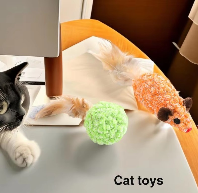 screenshot-2024-09-05-123157.jpg Wild Catz Flurry Friends Cat Toy - 6cm (Pack of 2) - Image 1